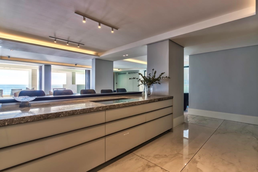 5 Bedroom Property for Sale in Bantry Bay Western Cape